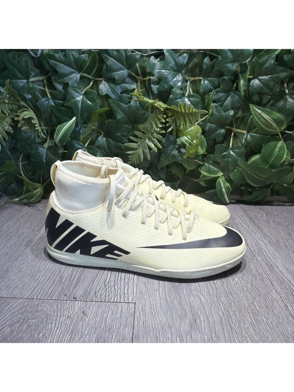 Nike Mercurial Jr Superfly 9 Club  IC Soccer Shoes DJ5960-700 Youth Sz: 6Y